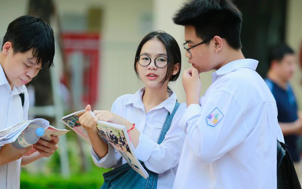 học sinh thi vào lớp 10